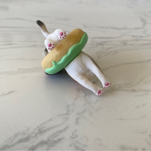 NIB Mystery Figurine keyring - cat - Picture 9 of 9